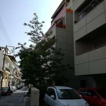 Spacious And Modern Downtown Apartment Heraklion  Exterior photo