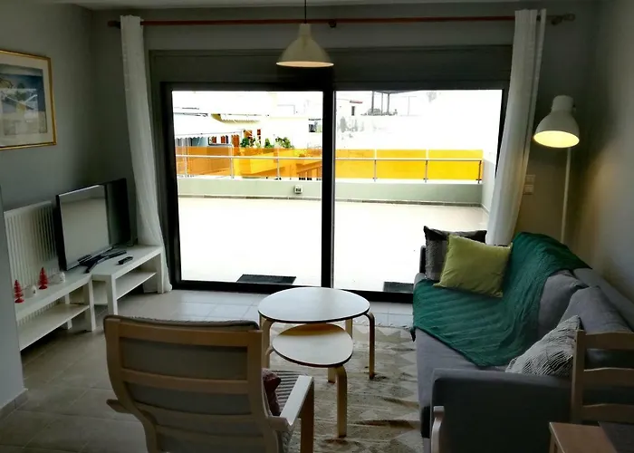 Spacious And Modern Downtown Apartment